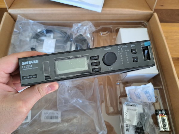 Shure ULXD24/K8 J50 – Sistema de Microfone KSM8 Sem Fio Digital Profissional - Imagem 7