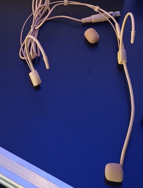 Headset Profissional Discreto Bege com Cápsula Cardioide Direcional - Mini XLR TA3F (3 Pinos) - Imagem 4