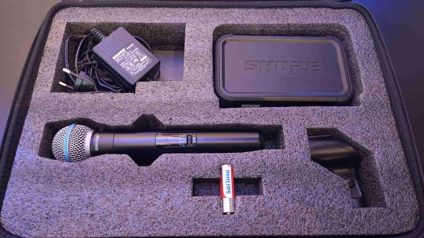 Microfone Profissional de Mão SHURE PGXD24/B58– Sistema Sem Fio Digital Cápsula Beta 58A – FREQUÊNCIA HOMOLOGADA ANATEL 902–928 MHz (usado) - Imagem 4