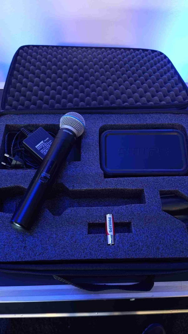Microfone Profissional de Mão SHURE PGXD24/B58– Sistema Sem Fio Digital Cápsula Beta 58A – FREQUÊNCIA HOMOLOGADA ANATEL 902–928 MHz (usado) - Imagem 3