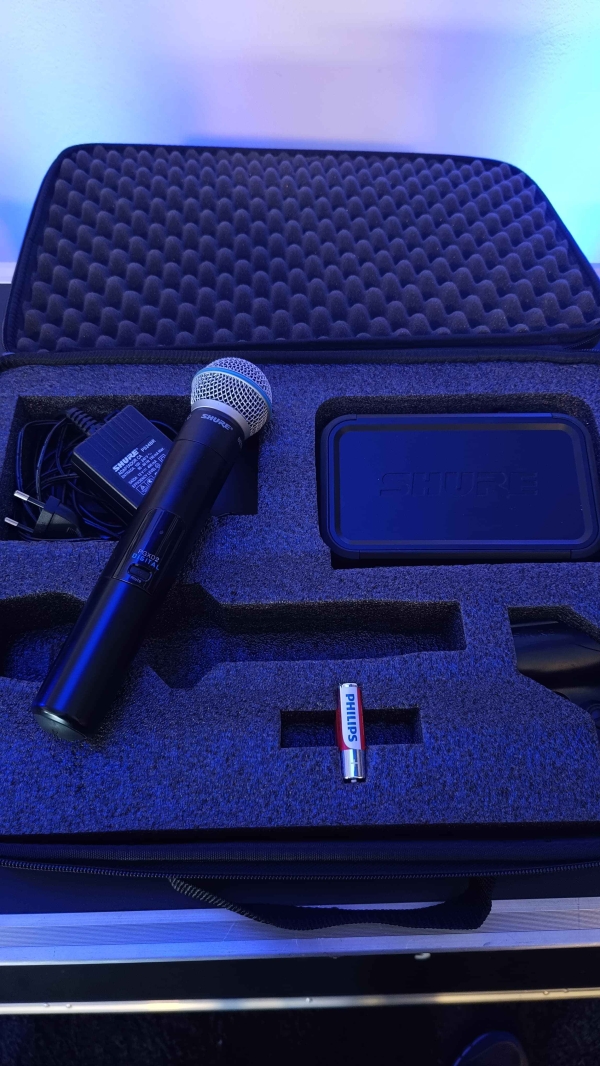 Microfone Profissional de Mão SHURE PGXD24/B58– Sistema Sem Fio Digital Cápsula Beta 58A – FREQUÊNCIA HOMOLOGADA ANATEL 902–928 MHz (usado) - Imagem 20
