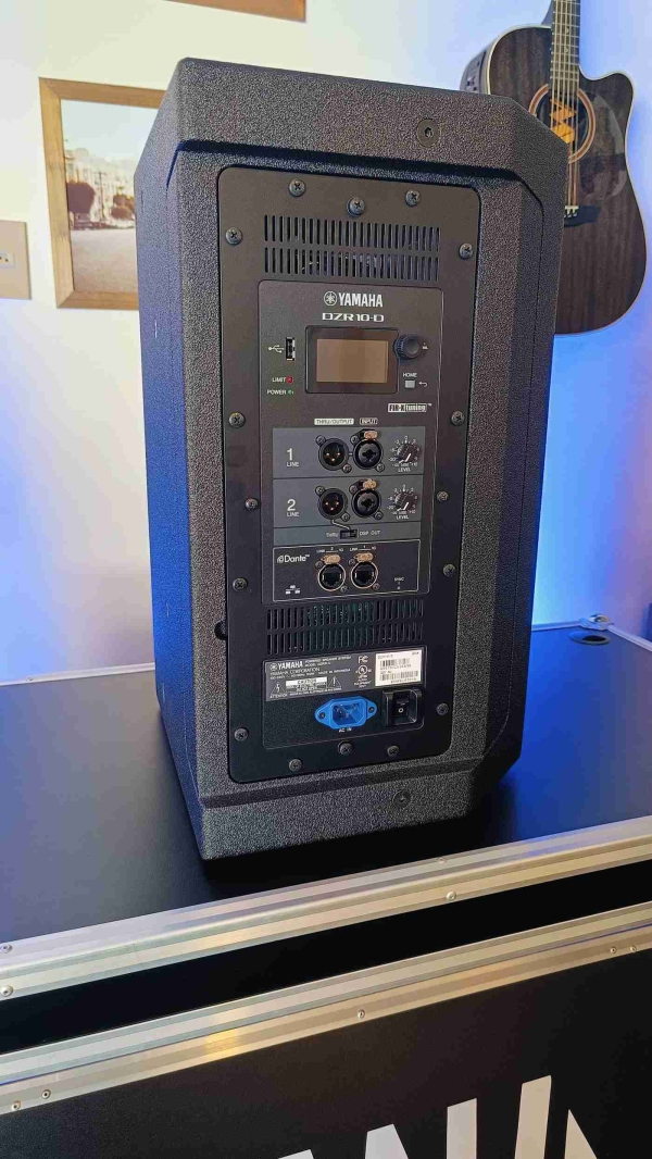 Yamaha DZR10-D Caixa Ativa 2000W RMS 137dB SPL com Dante – A Melhor da Categoria! - Imagem 23