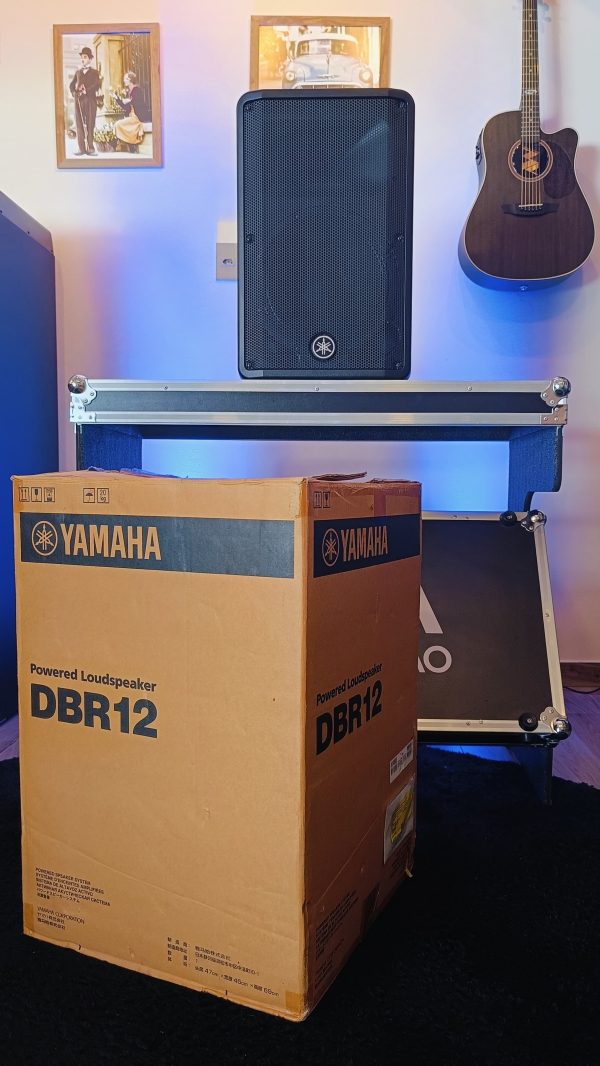 Caixa de Som Yamaha DBR12 Ativa 12" | 1000W de Potência | 131dB SPL | Semi Nova - Imagem 2