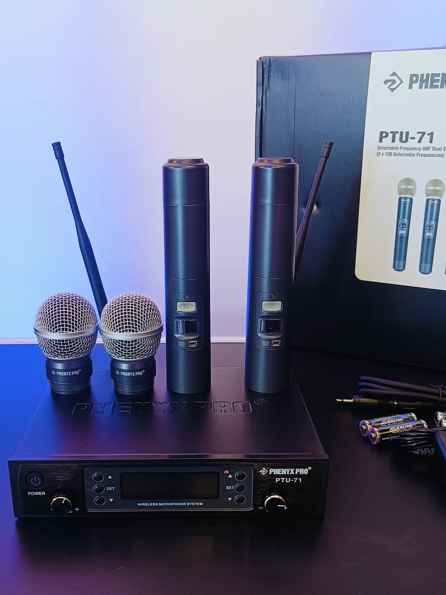 Sistema de Microfone Sem Fio UHF Duplo com Varredura Automática Phenyx Pro PTU-71-2H - Imagem 18