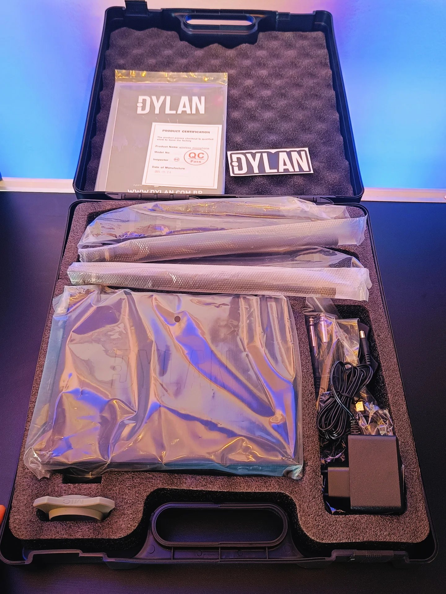 Sistema De Microfone Sem Fio Dylan QS-5 UHF Com 300 Canais Com 2 Bastões ( Recarregável ) - Imagem 21