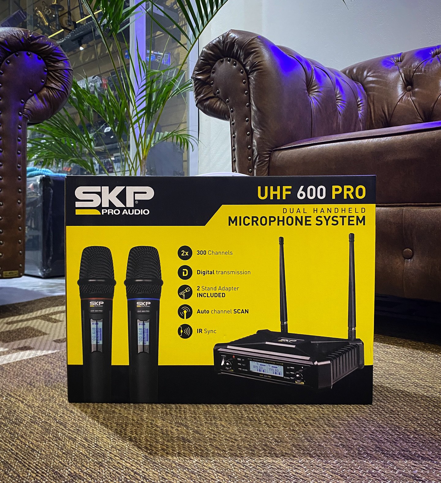 Sistema Microfone Sem Fio SKP UHF 600 PRO – Duplo, 300 Canais - Imagem 23