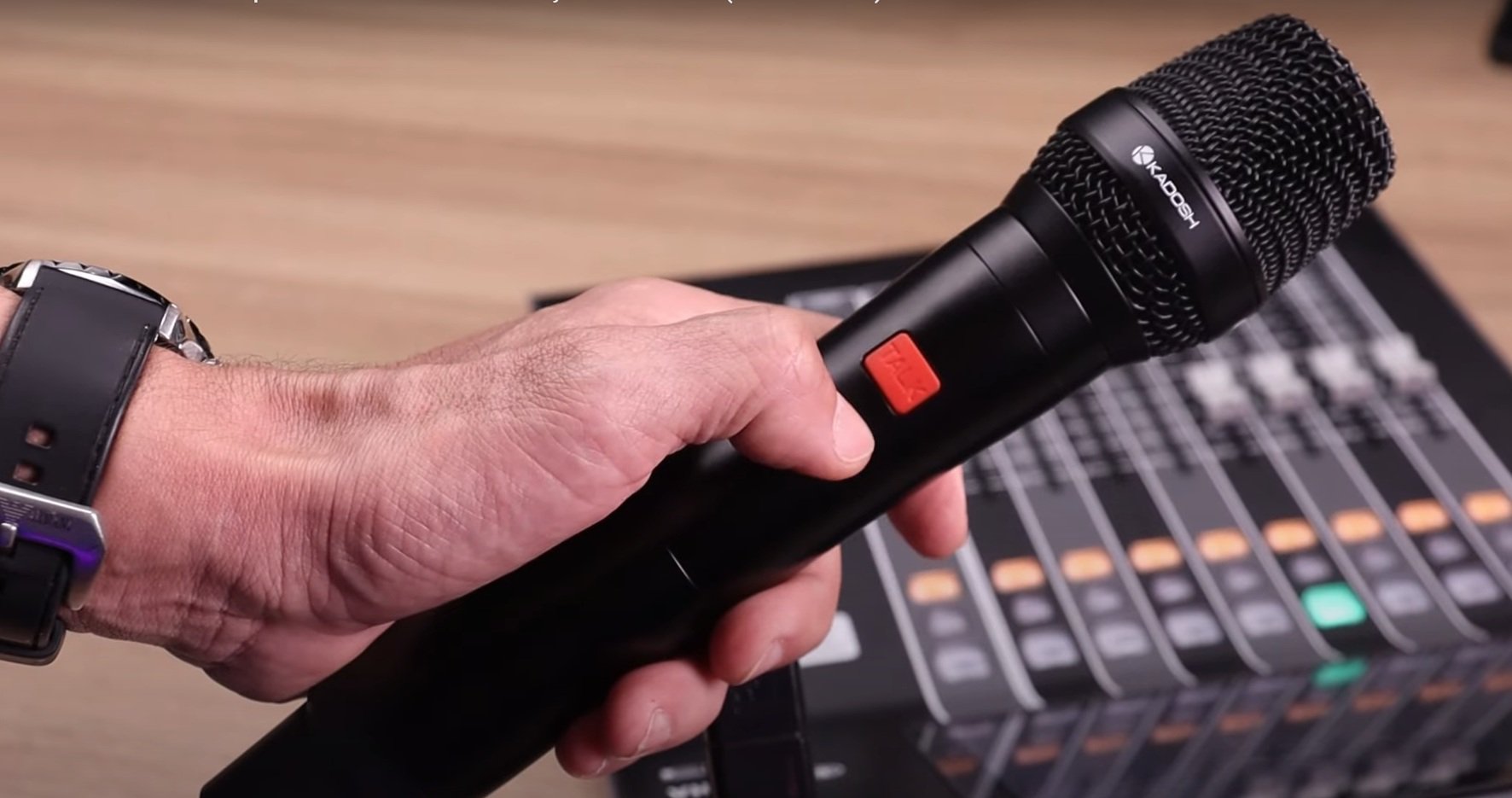 Microfone Sem Fio K621M K-COMM Profissional Digital 24bits (TALKBACK) - Imagem 5