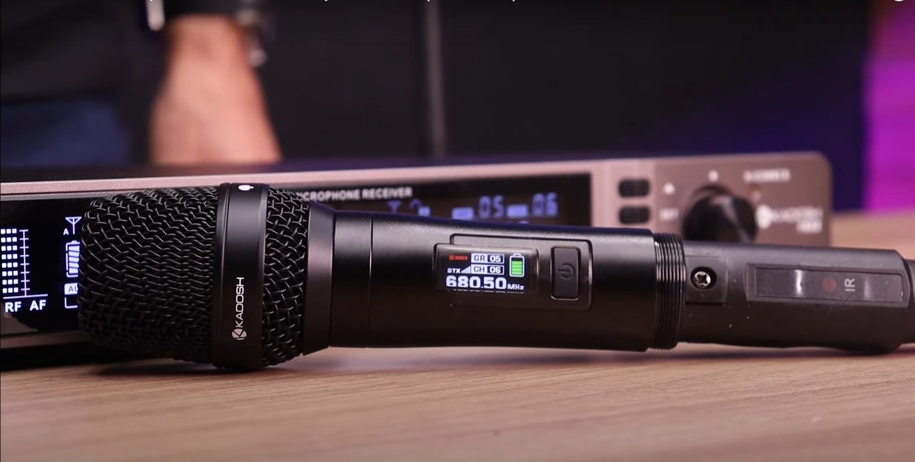 Microfone Sem Fio K621M K-COMM Profissional Digital 24bits (TALKBACK) - Imagem 16