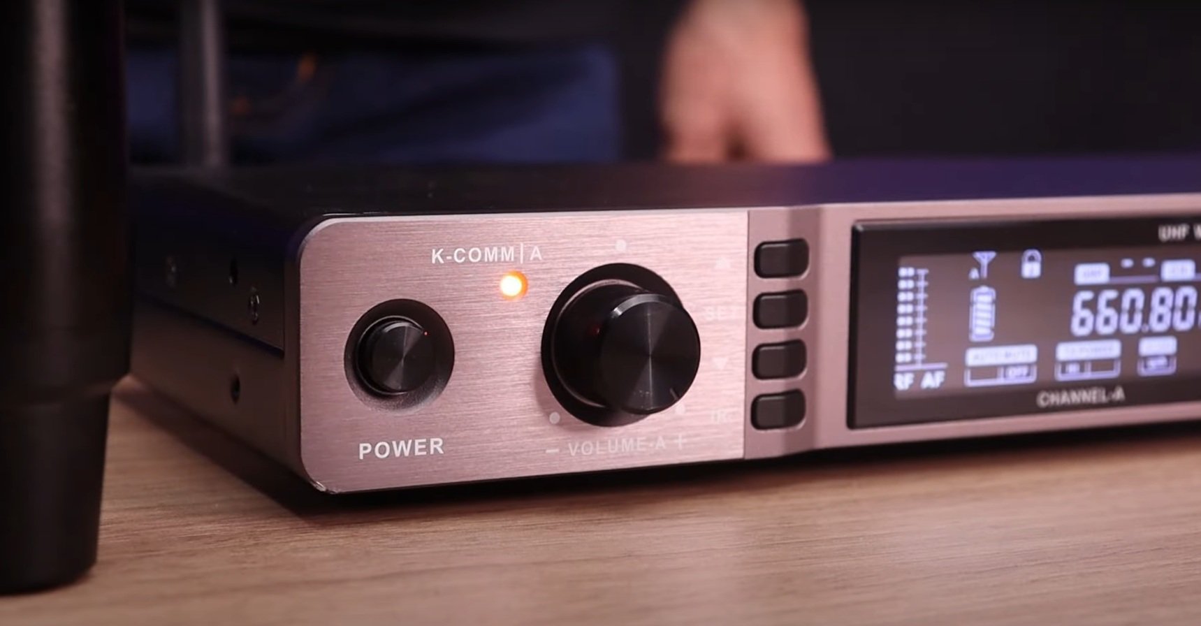 Microfone Sem Fio K621M K-COMM Profissional Digital 24bits (TALKBACK) - Imagem 14