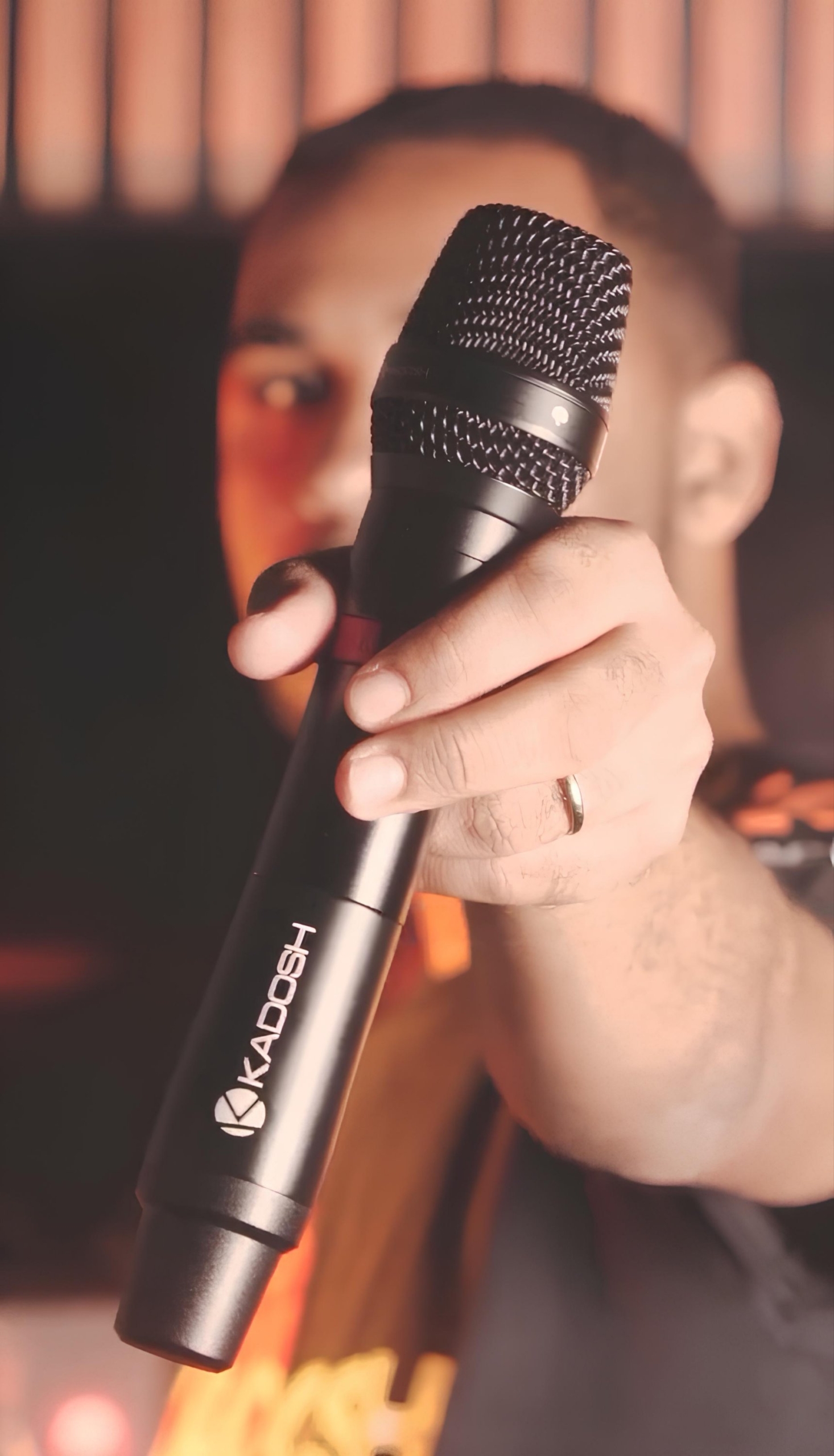 Microfone Sem Fio K621M K-COMM Profissional Digital 24bits (TALKBACK) - Imagem 19