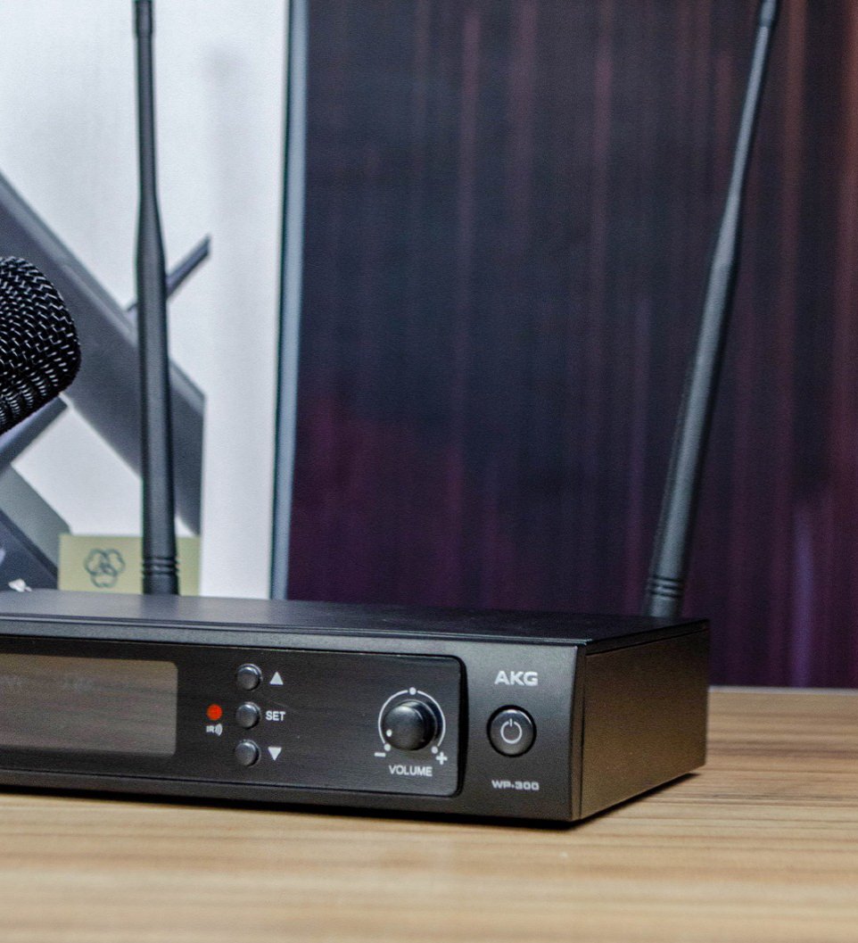AKG WP300 Vocal – Sistema de Microfone Sem Fio Profissional UHF - Imagem 7