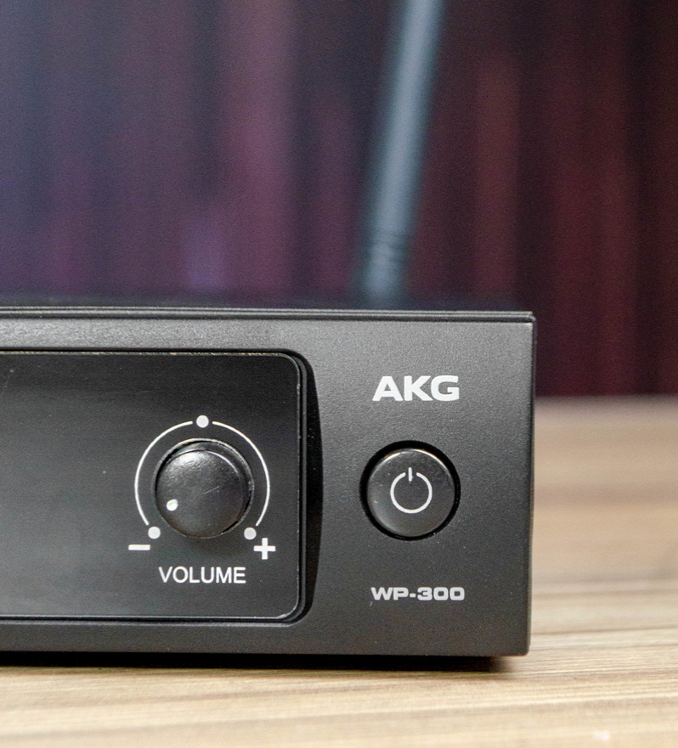 AKG WP300 Vocal – Sistema de Microfone Sem Fio Profissional UHF - Imagem 8