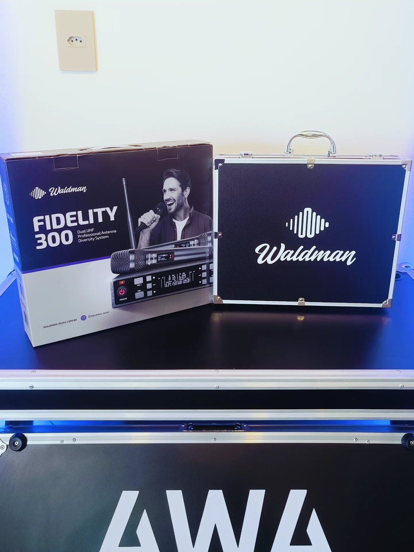 Microfone Bastão Duplo Sem Fio Waldman Fidelity 300 WFD-300 - Imagem 26