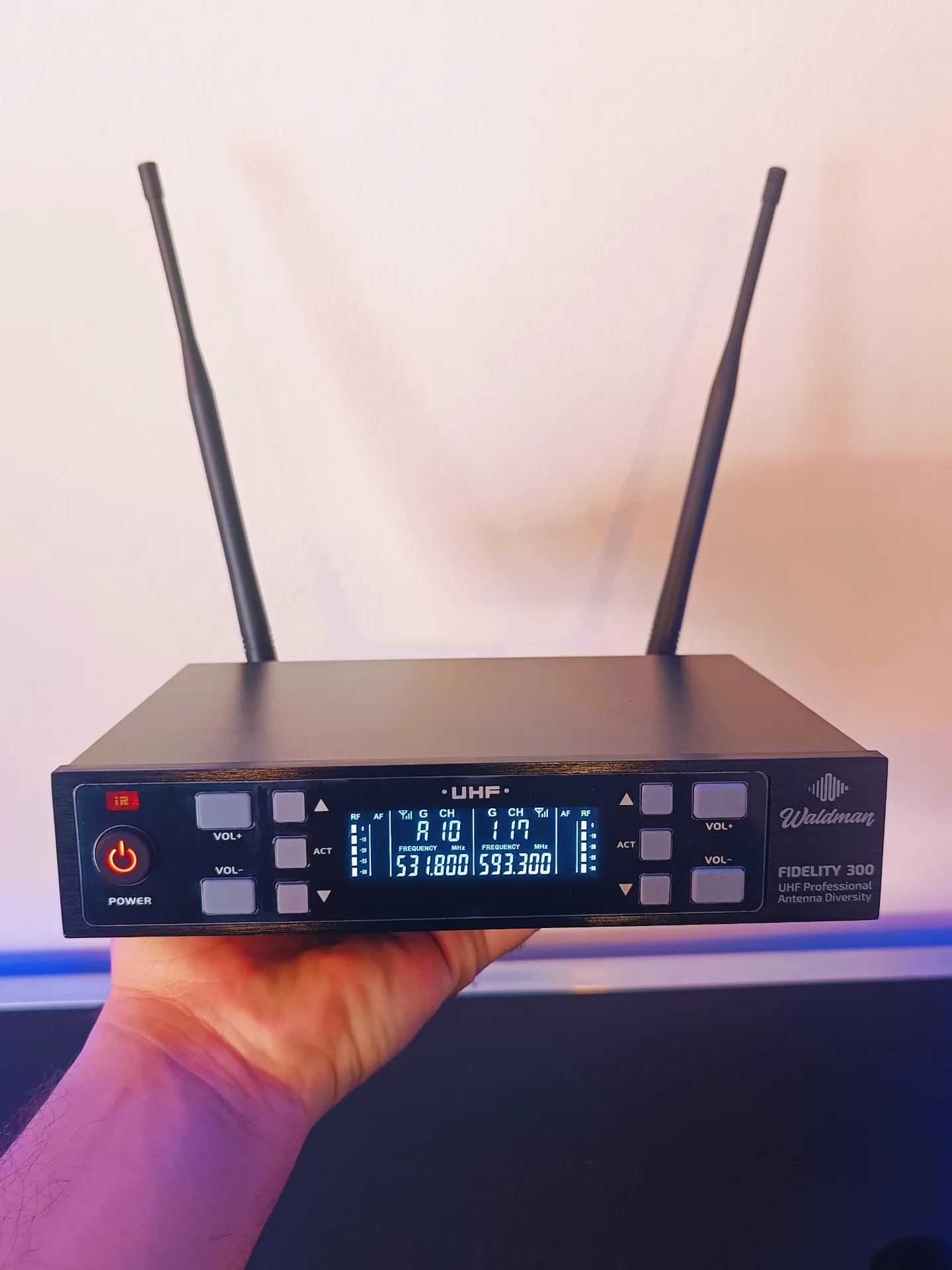 Microfone Bastão Duplo Sem Fio Waldman Fidelity 300 WFD-300 - Imagem 25